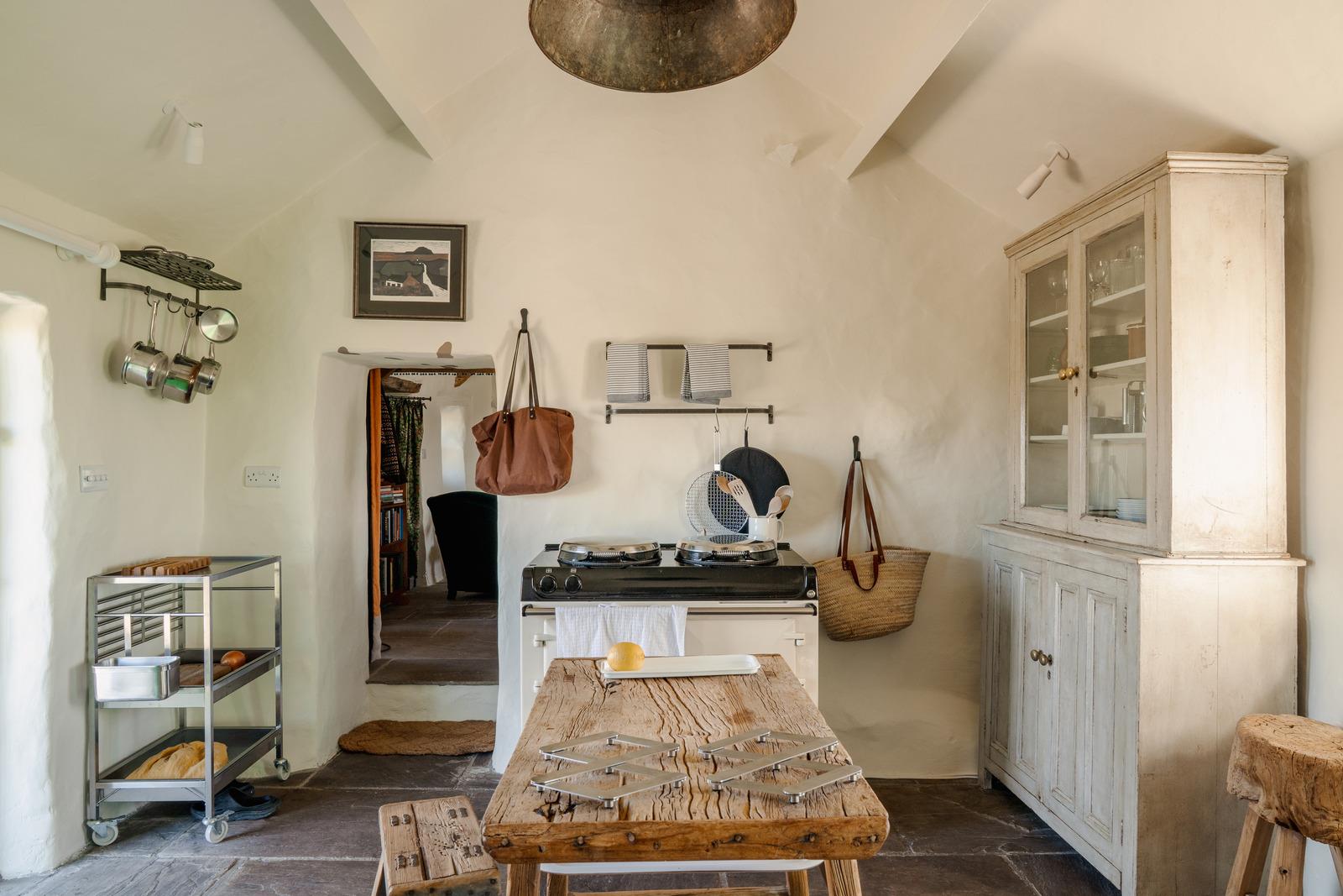 Bryn Canaid - Image 3